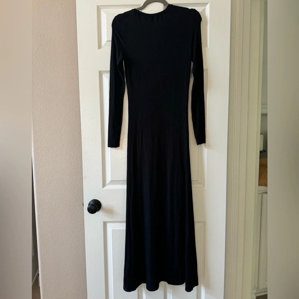 Trios long sleeve black dress scoop neck with slit size 0 - Picture 6 of 8